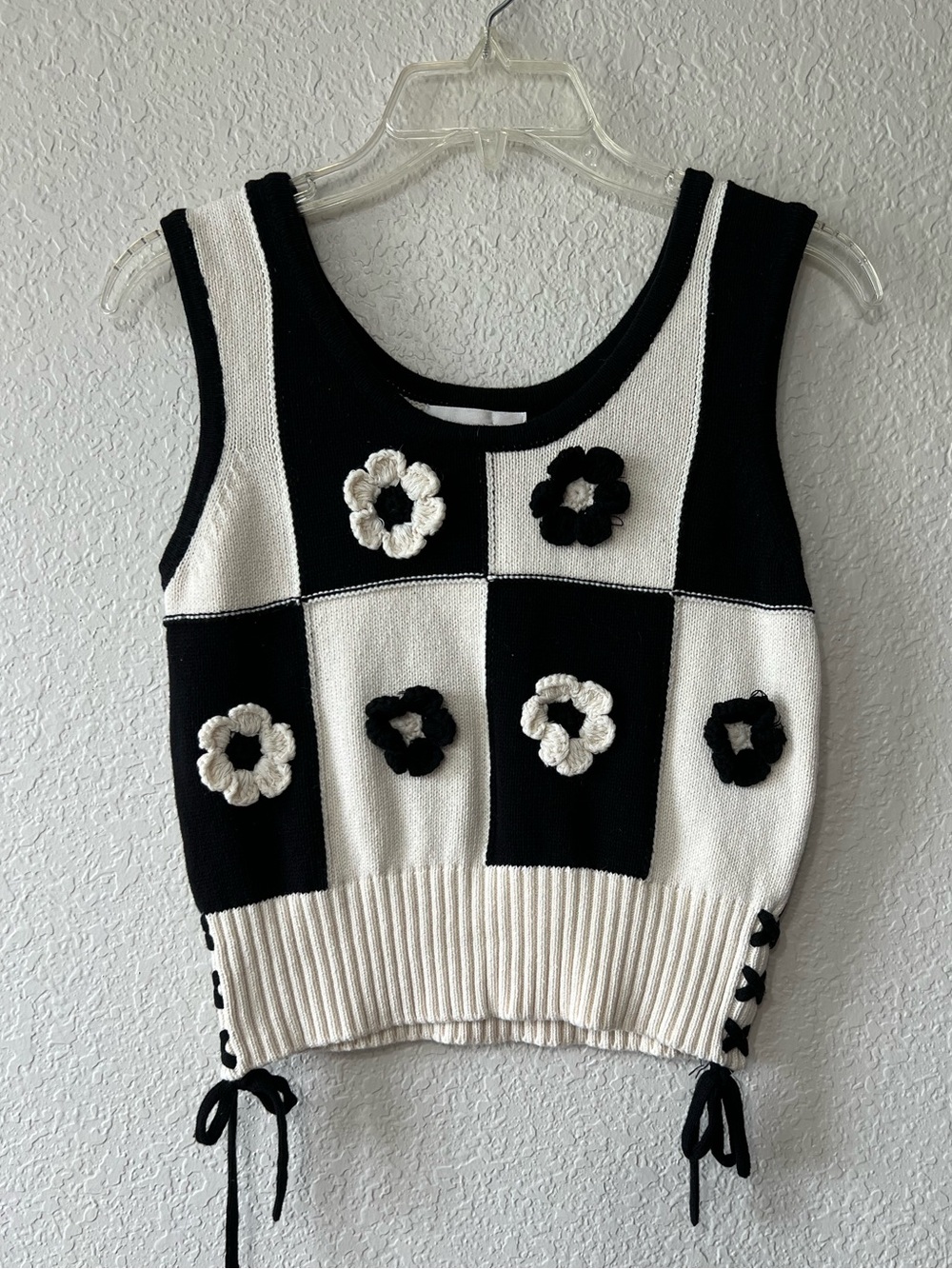 Industry Juniors Black Ivory Cropped Sweater MOD Checkerboard Side Ties Flowers